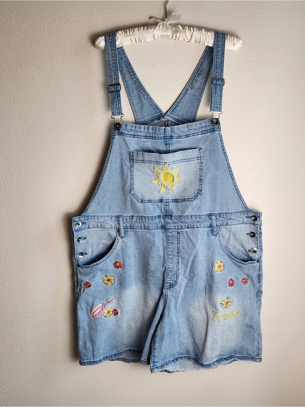 Disney Her Universe Tangled Denim Shortalls 2X Rapunzel Pascal Embroidered